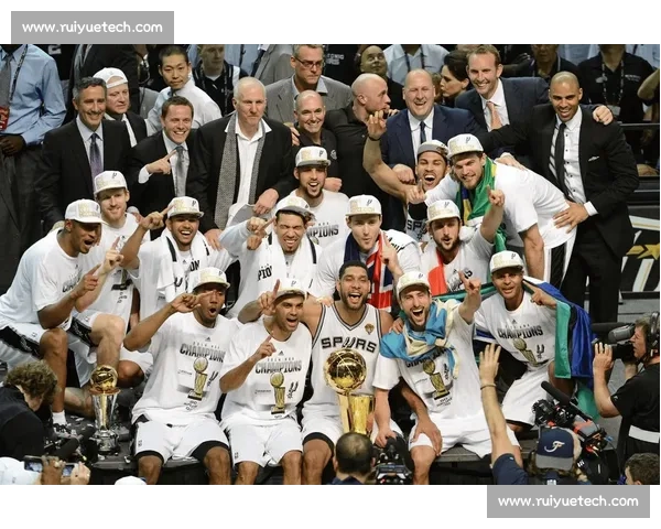 总决赛舞台直通湖人对决热火豪门争锋引爆篮球之巅传奇之夜全球瞩目